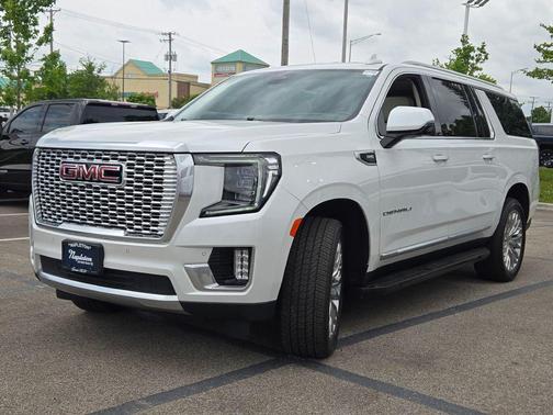 White Frost Tricoat 2023 GMC Yukon XL Denali