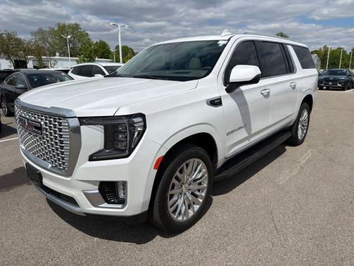 White Frost Tricoat 2023 GMC Yukon XL Denali