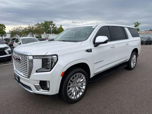 White Frost Tricoat 2023 GMC Yukon XL Denali