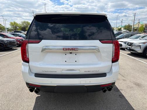 White Frost Tricoat 2023 GMC Yukon XL Denali