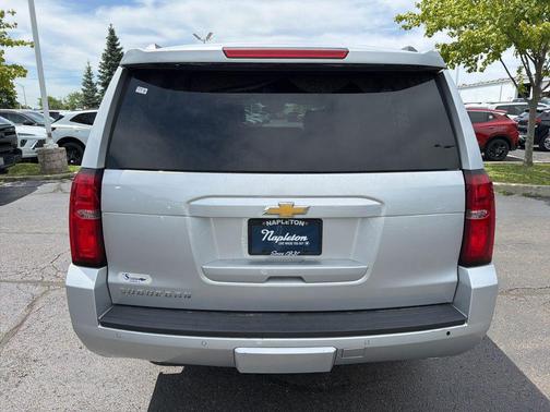 Silver Ice Metallic 2020 Chevrolet Suburban LT