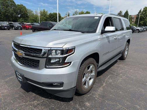 Silver Ice Metallic 2020 Chevrolet Suburban LT