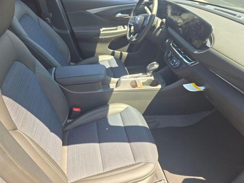 2025 Buick Envista Preferred FWD
