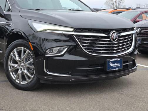 2023 Buick Enclave Essence AWD