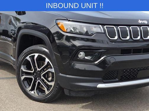 Diamond Black Crystal Pearlcoat 2022 Jeep Compass Limited