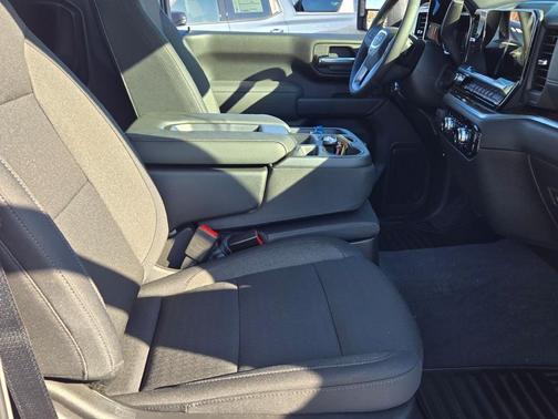 2026 GMC Sierra 2500 SLE