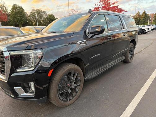 2022 GMC Yukon XL SLE