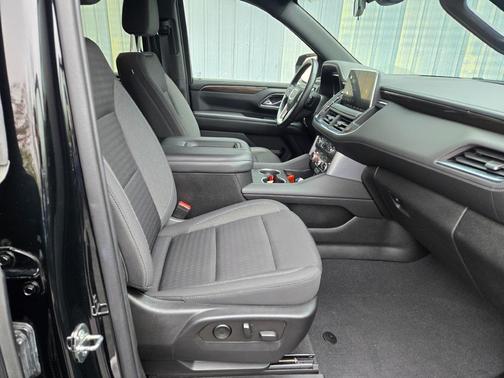 2022 GMC Yukon XL SLE