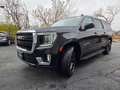 2022 GMC Yukon XL SLE