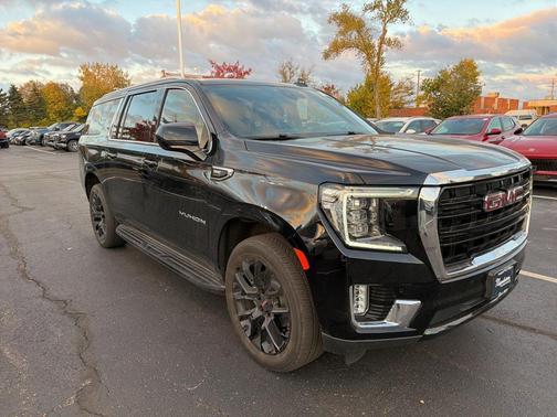 2022 GMC Yukon XL SLE