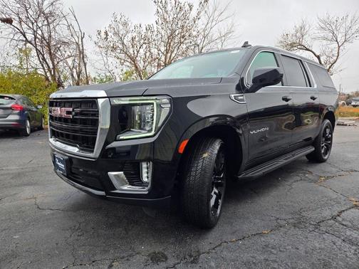 2022 GMC Yukon XL SLE