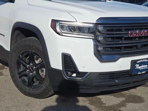 2023 GMC Acadia AWD AT4