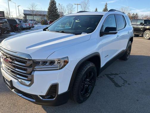 2023 GMC Acadia AWD AT4