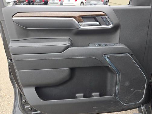 Onyx Black 2024 GMC Sierra 1500 Elevation