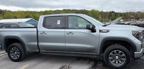 Sterling Metallic 2024 GMC Sierra 1500 AT4