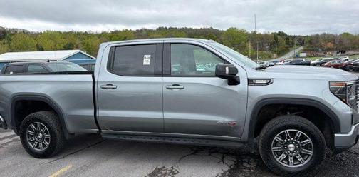 Sterling Metallic 2024 GMC Sierra 1500 AT4