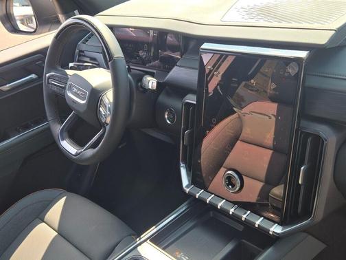 2026 GMC Acadia AWD AT4