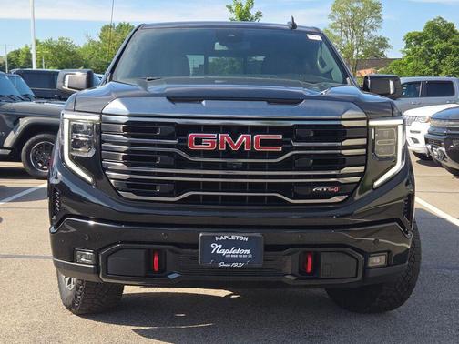 Onyx Black 2023 GMC Sierra 1500 AT4