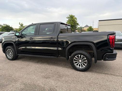 Onyx Black 2023 GMC Sierra 1500 AT4