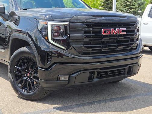 Onyx Black 2024 GMC Sierra 1500 Elevation