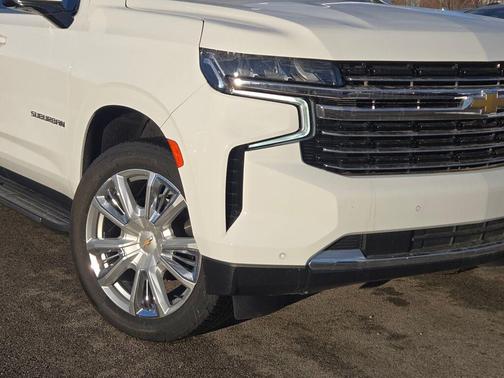 2022 Chevrolet Suburban LT