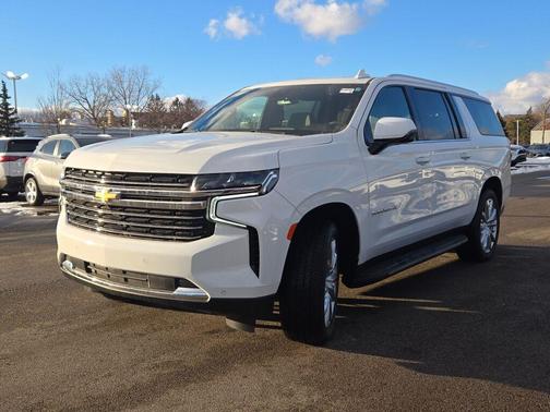 2022 Chevrolet Suburban LT