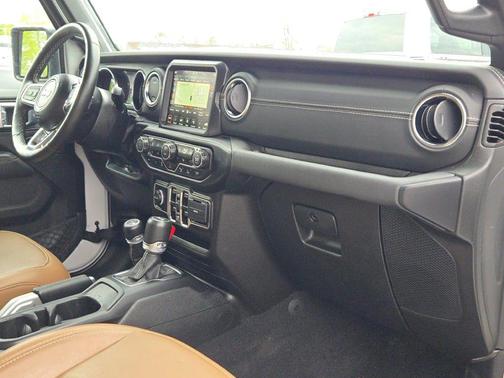 Bright White Clearcoat 2023 Jeep Wrangler 4xe Sahara