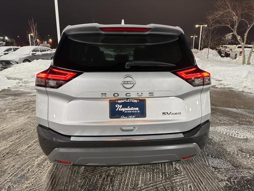 2022 Nissan Rogue SV