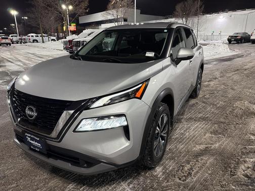 2022 Nissan Rogue SV