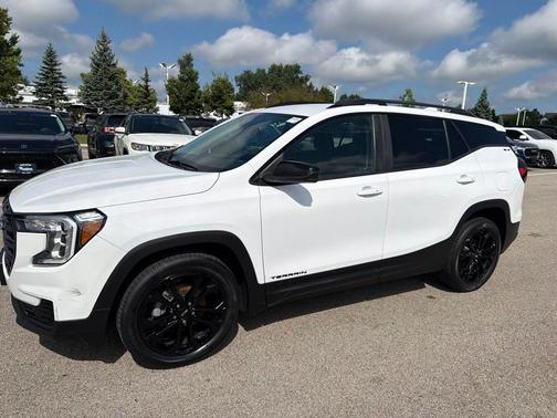 Summit White 2022 GMC Terrain SLE