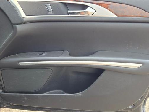2014 Lincoln MKZ Base