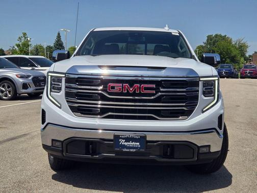 Glacier White Tricoat 2026 GMC Sierra 1500 SLT