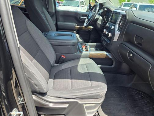 Black 2022 GMC Sierra 1500 Elevation