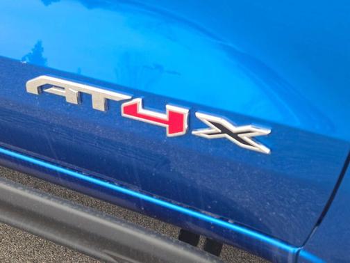 2024 GMC Canyon AT4X
