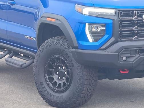 2024 GMC Canyon AT4X