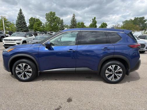 Caspian Blue Metallic 2021 Nissan Rogue SV