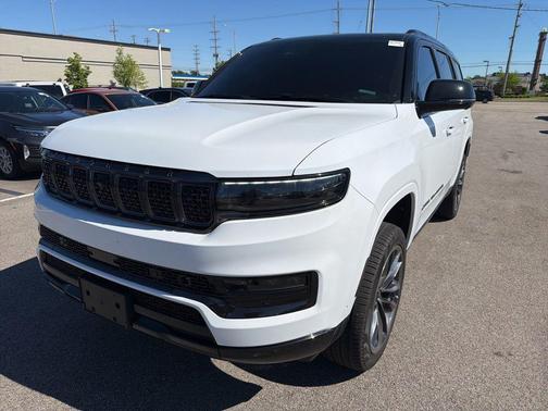 Bright White Clearcoat 2025 Jeep Grand Wagoneer Series II 4x4