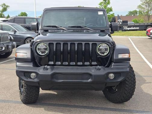 Black Clearcoat 2020 Jeep Wrangler Unlimited Willys 4x4
