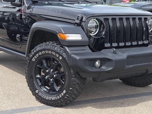 Black Clearcoat 2020 Jeep Wrangler Unlimited Willys 4x4