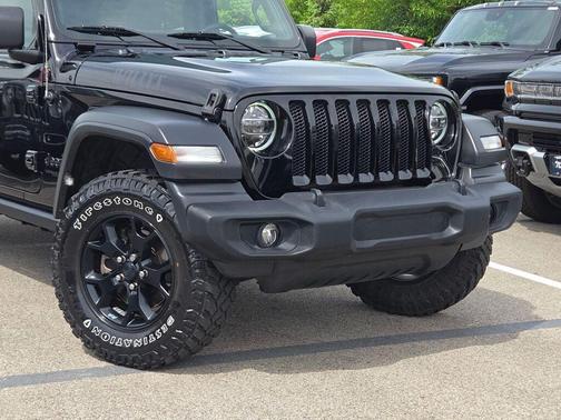 Black Clearcoat 2020 Jeep Wrangler Unlimited Willys 4x4