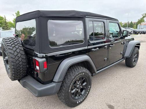 Black Clearcoat 2020 Jeep Wrangler Unlimited Willys 4x4