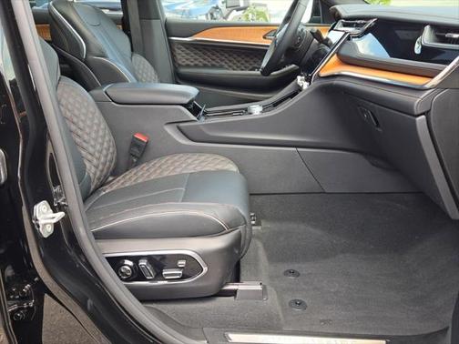 2024 Jeep Grand Cherokee Summit