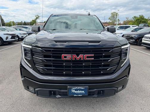 Onyx Black 2023 GMC Sierra 1500 Elevation