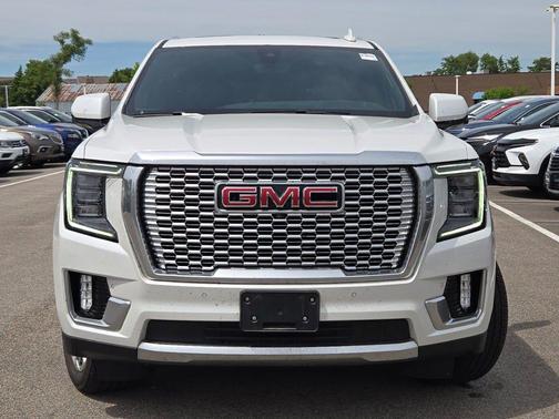 White Frost Tricoat 2021 GMC Yukon XL Denali