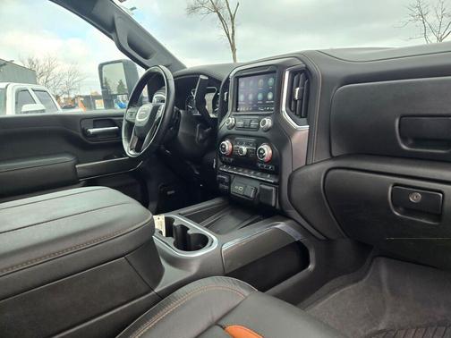2023 GMC Sierra 2500 AT4