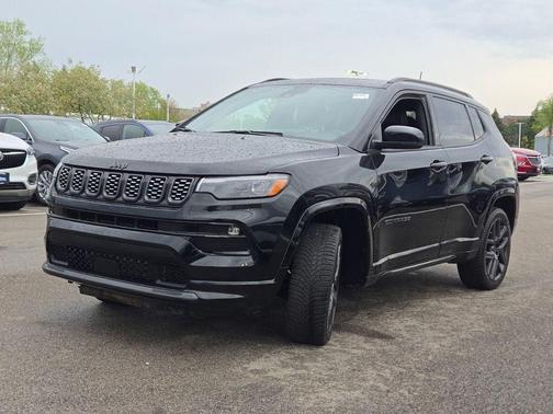 Diamond Black Crystal Pearlcoat 2024 Jeep Compass Limited