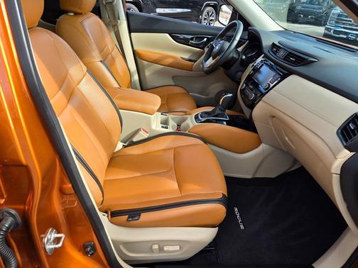 2020 Nissan Rogue SL