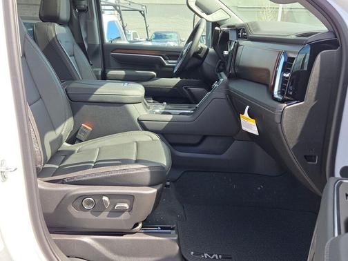 2025 GMC Sierra 2500 Denali