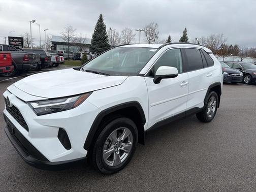 2022 Toyota RAV4 XLE