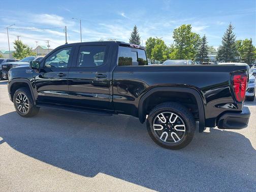 Onyx Black 2024 GMC Sierra 1500 AT4